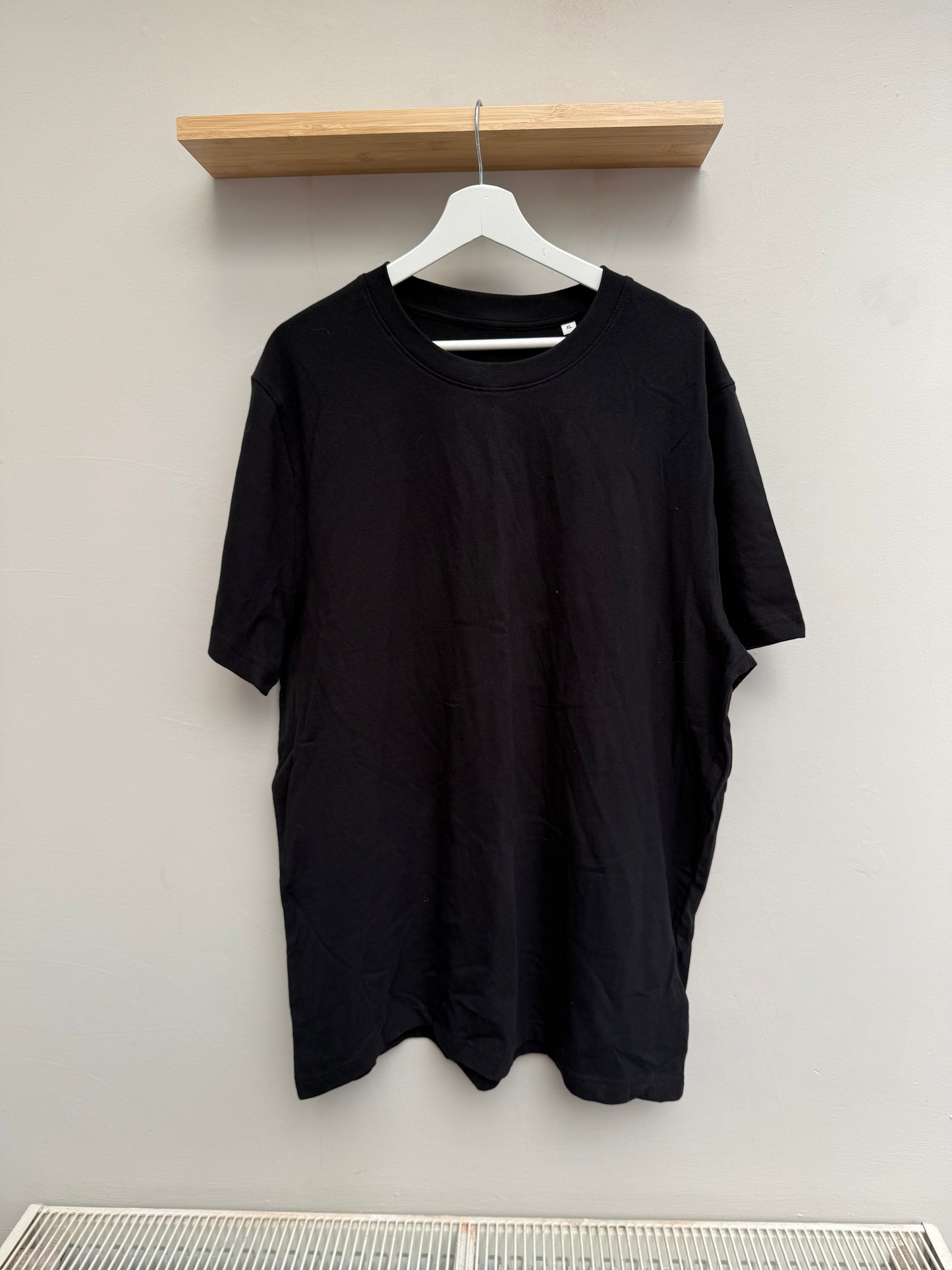 SAMPLE SALE! Adults Size XL / Black - BLANK oversized fit tee